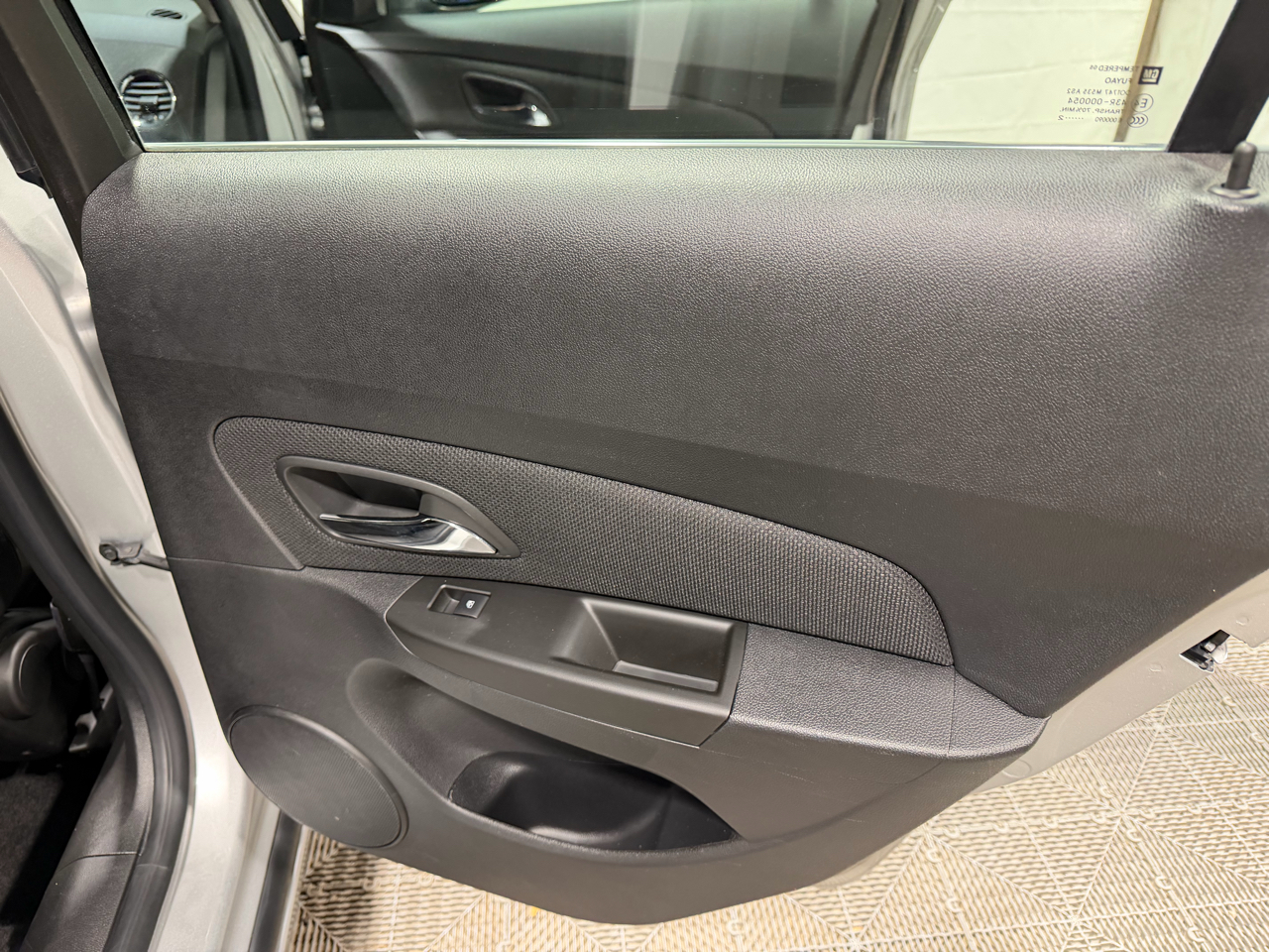 Chevrolet Cruze 4dr Sdn LT w/1LT 2012 Chevrolet Cruze 4dr Sdn LT w/1LT 2012