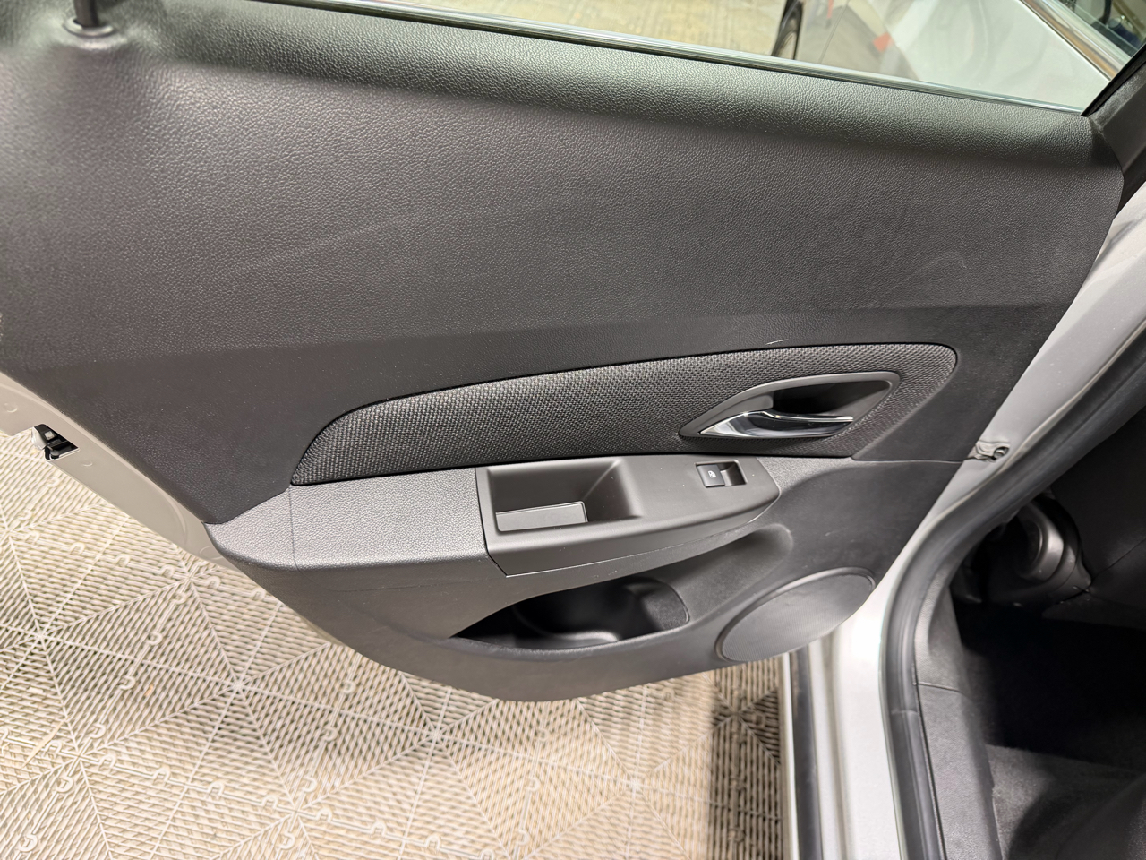 Chevrolet Cruze 4dr Sdn LT w/1LT 2012 Chevrolet Cruze 4dr Sdn LT w/1LT 2012