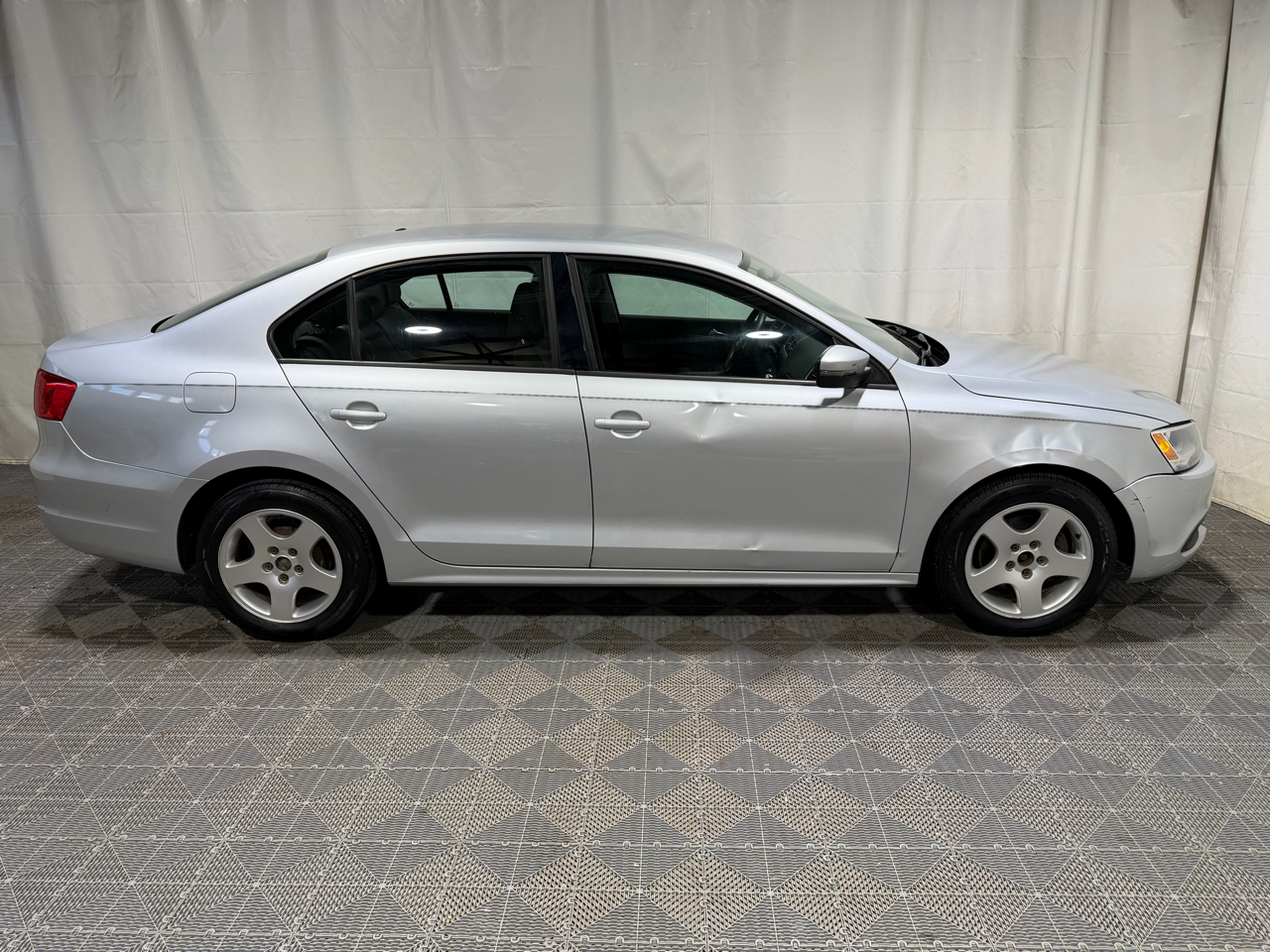 Volkswagen Jetta Sedan 4dr Auto SE PZEV 2012