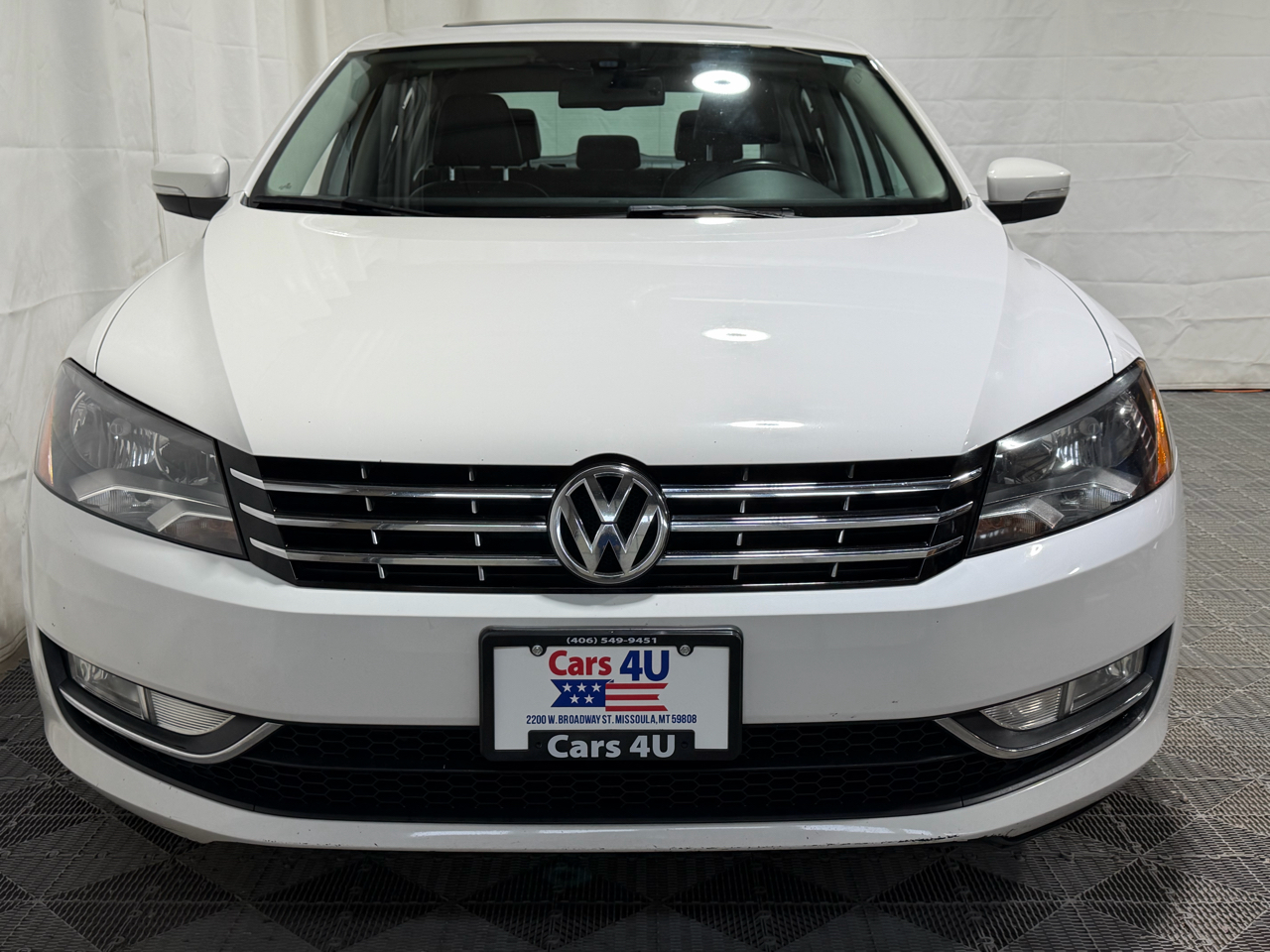 Volkswagen Passat 4dr Sdn 2.0L DSG TDI SEL Premium 2013
