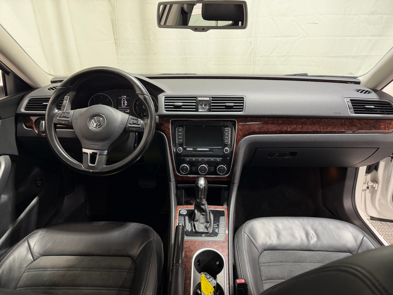 Volkswagen Passat 4dr Sdn 2.0L DSG TDI SEL Premium 2013