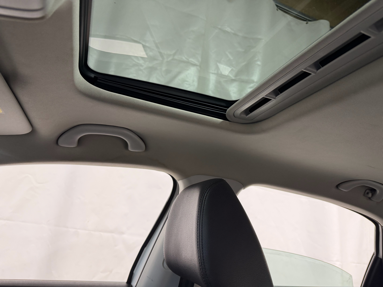 Volkswagen Passat 4dr Sdn 2.0L DSG TDI SEL Premium 2013