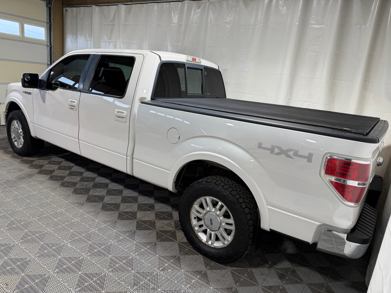 Ford F-150 4WD SuperCrew 157" Lariat 2010