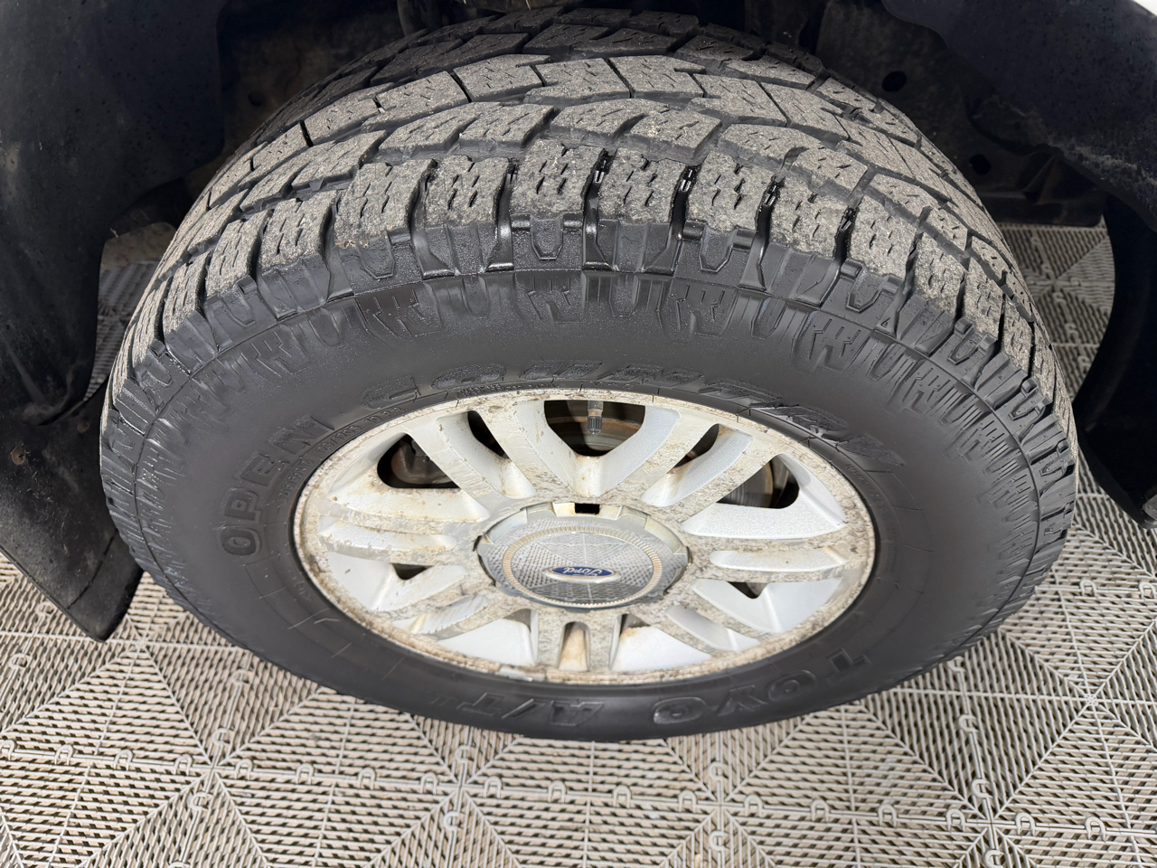 Ford F-150 4WD SuperCrew 157" Lariat 2010