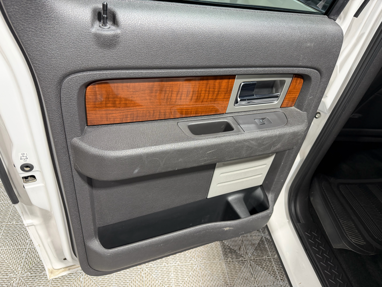 Ford F-150 4WD SuperCrew 157" Lariat 2010