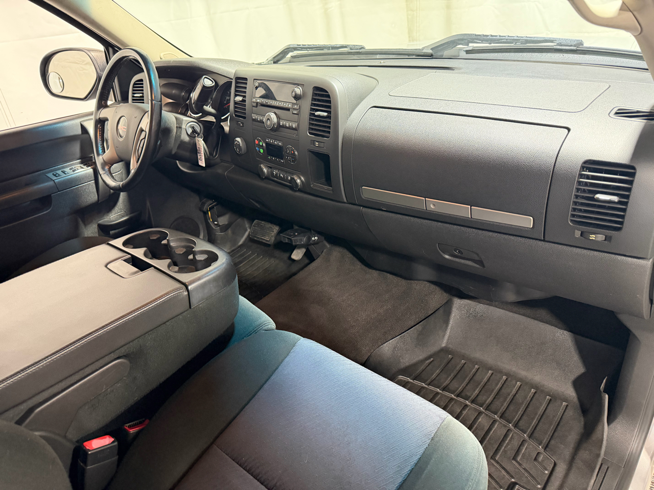 GMC Sierra 1500 4WD Crew Cab 143.5" SLE 2011