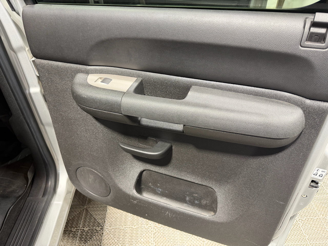 GMC Sierra 1500 4WD Crew Cab 143.5" SLE 2011