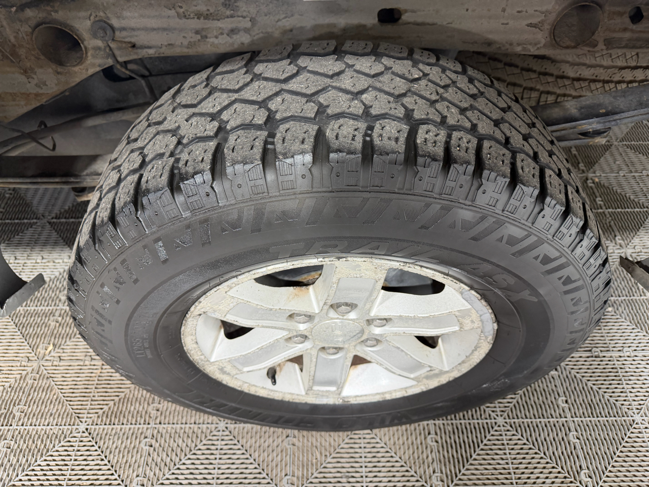 GMC Sierra 1500 4WD Crew Cab 143.5" SLE 2011