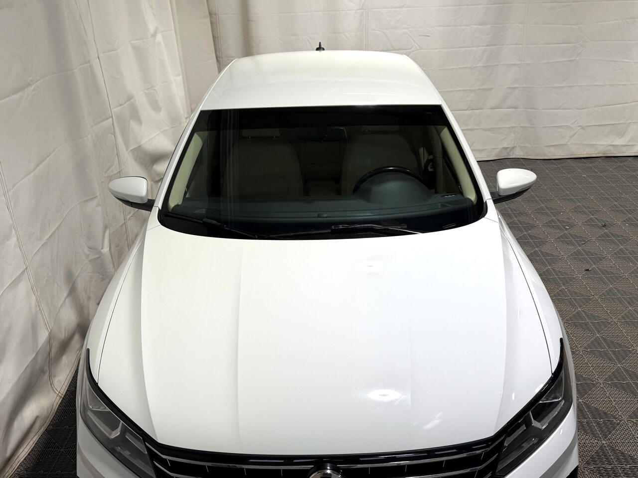 Volkswagen Passat R-Line w/Comfort Pkg Auto 2017