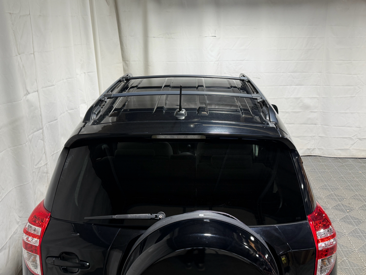 Toyota RAV4 4WD 4dr 4-cyl 4-Spd AT (Natl) 2010