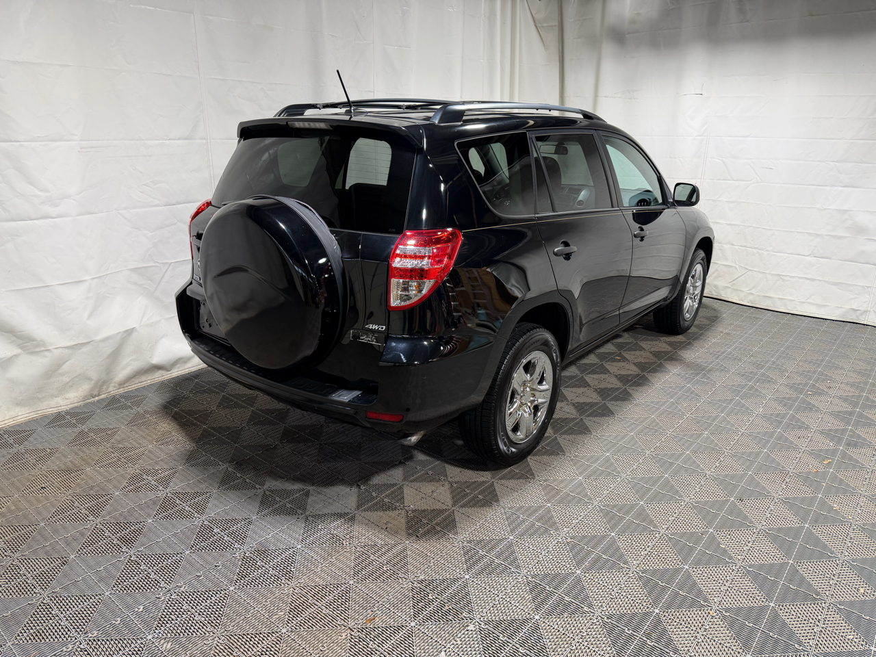 Toyota RAV4 4WD 4dr 4-cyl 4-Spd AT (Natl) 2010