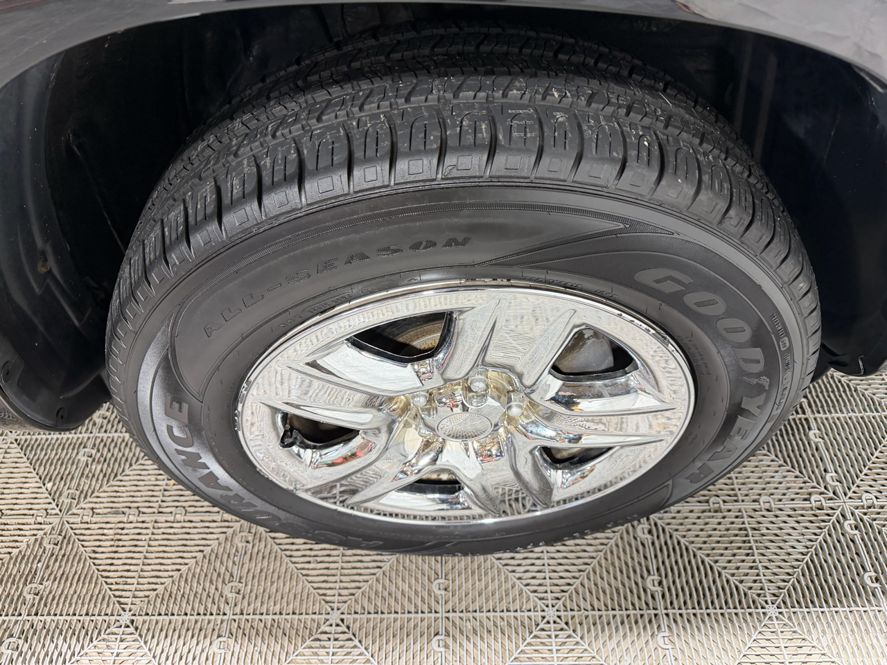 Toyota RAV4 4WD 4dr 4-cyl 4-Spd AT (Natl) 2010