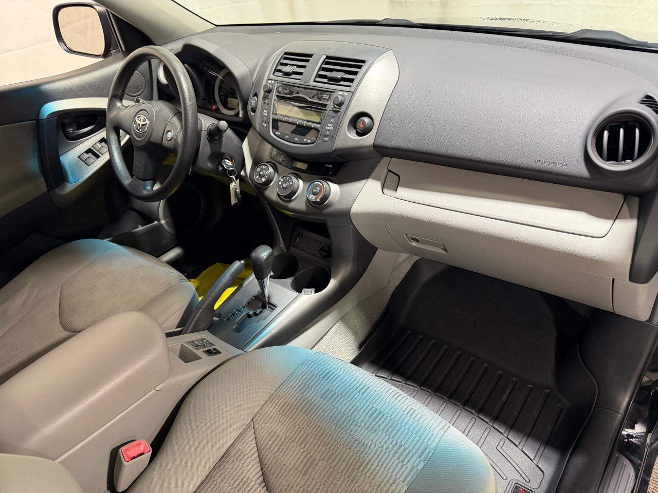 Toyota RAV4 4WD 4dr 4-cyl 4-Spd AT (Natl) 2010