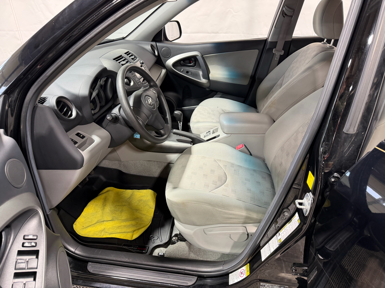 Toyota RAV4 4WD 4dr 4-cyl 4-Spd AT (Natl) 2010