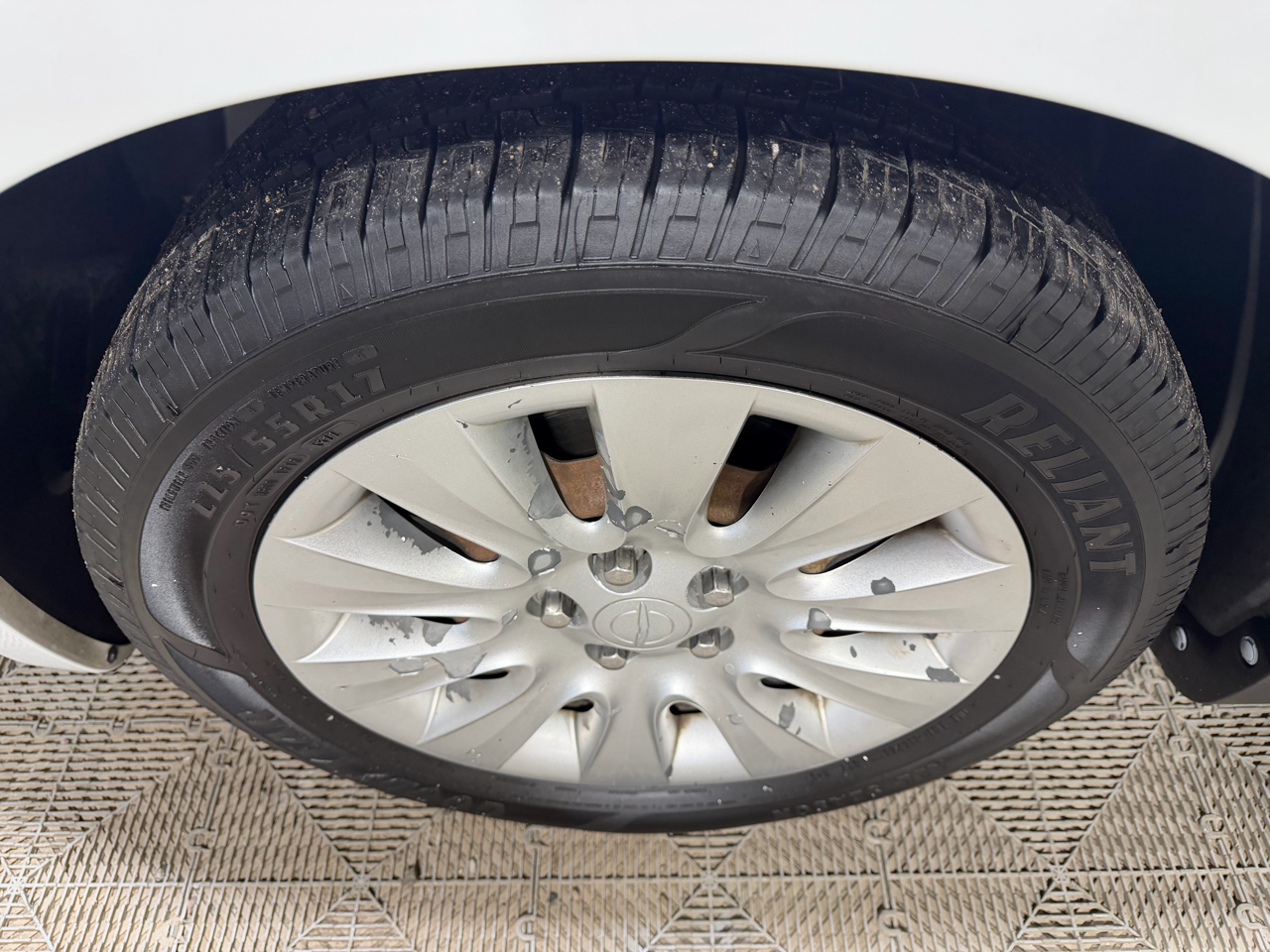 Chrysler 200 4dr Sdn LX 2013