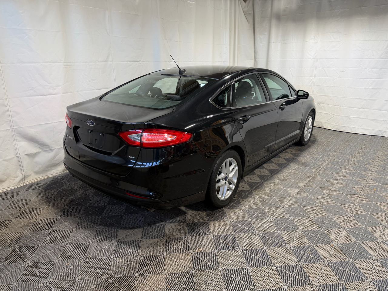 Ford Fusion 4dr Sdn SE FWD 2015