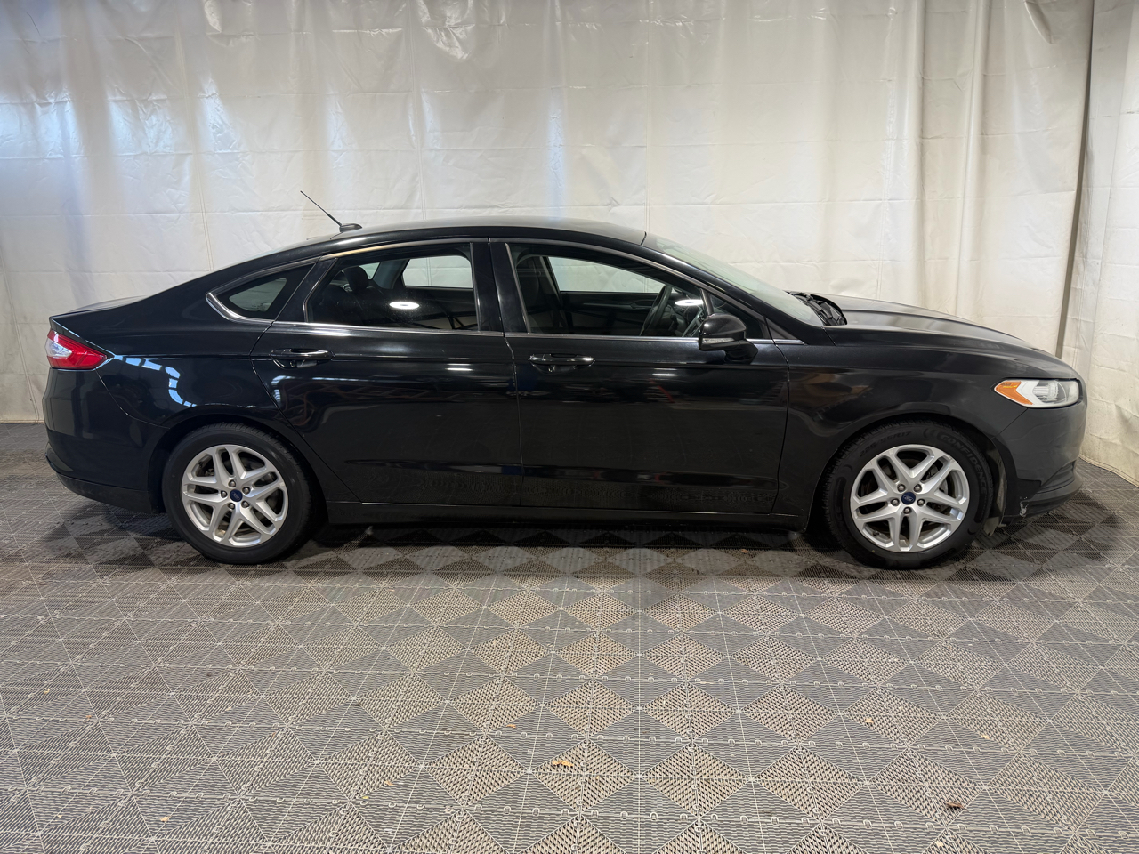 Ford Fusion 4dr Sdn SE FWD 2015