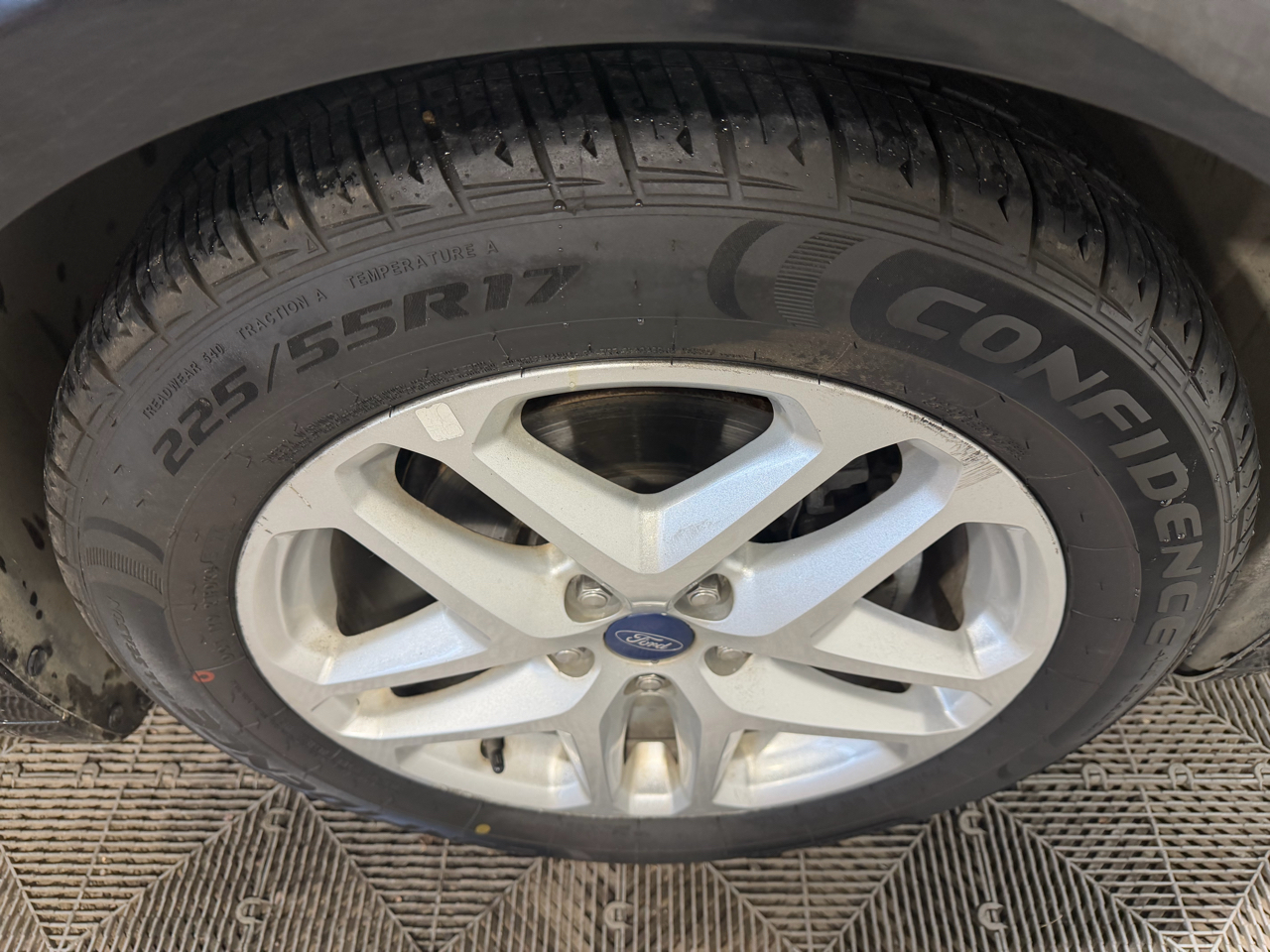 Ford Fusion 4dr Sdn SE FWD 2015