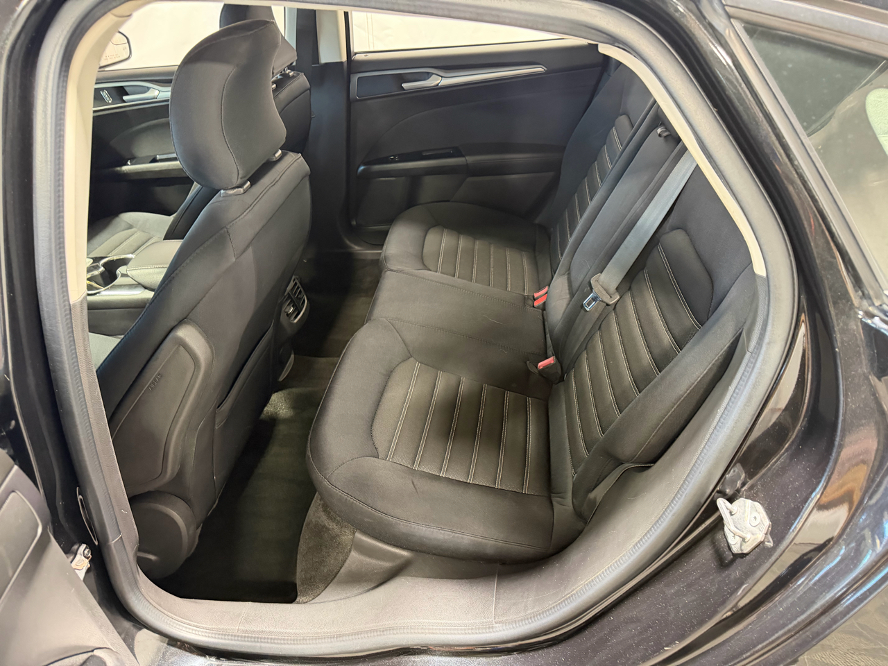 Ford Fusion 4dr Sdn SE FWD 2015