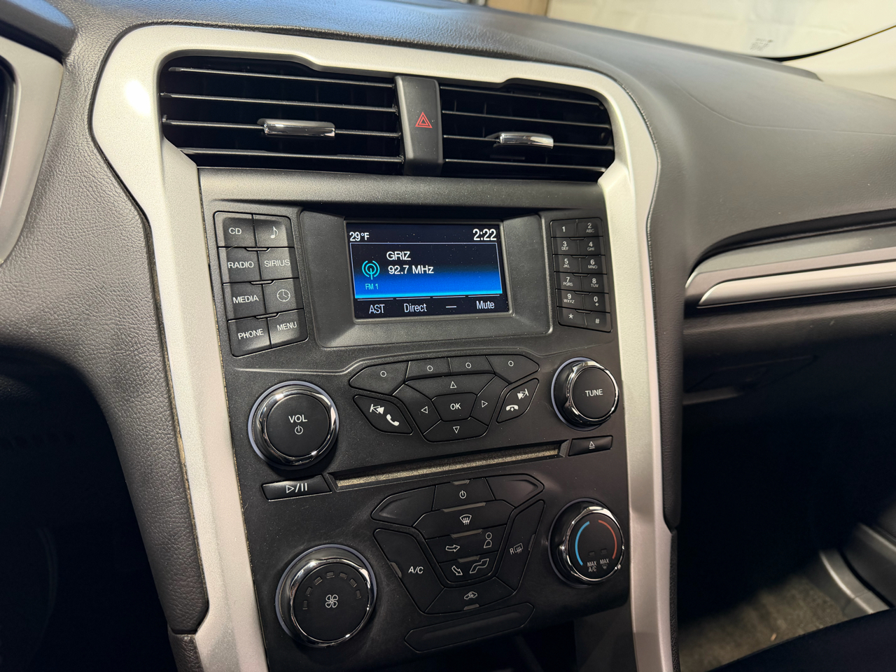 Ford Fusion 4dr Sdn SE FWD 2015