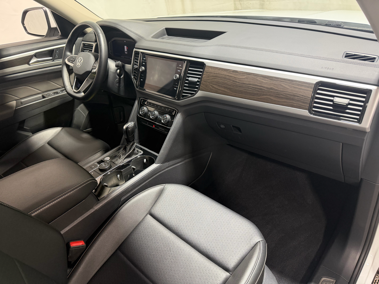 Volkswagen Atlas 2.0T SE w/Technology 4MOTION 2022