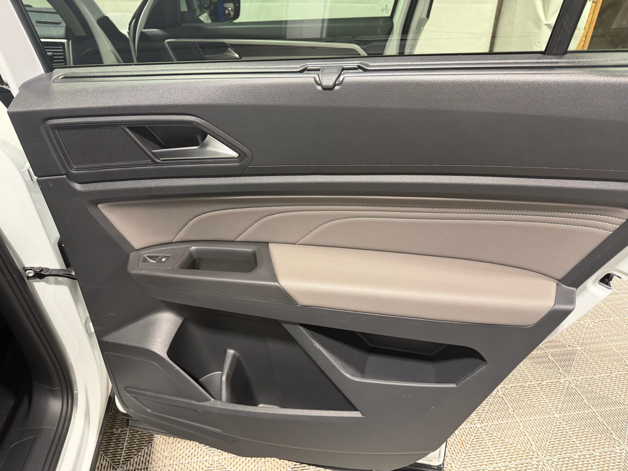 Volkswagen Atlas 2.0T SE w/Technology 4MOTION 2022