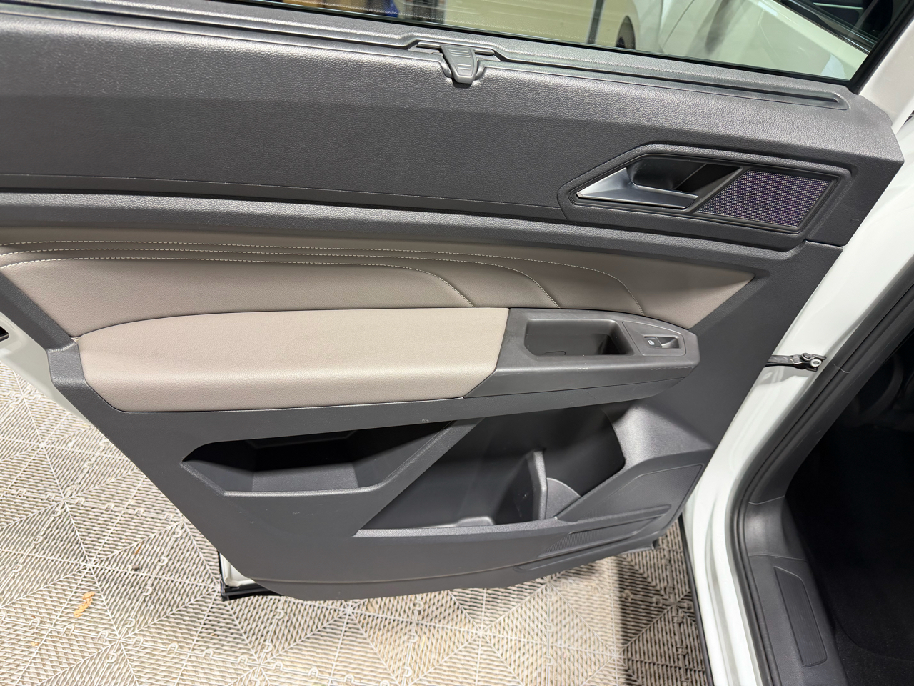 Volkswagen Atlas 2.0T SE w/Technology 4MOTION 2022