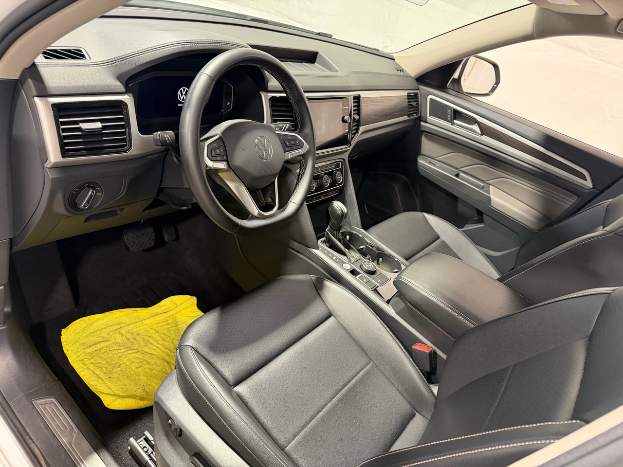 Volkswagen Atlas 2.0T SE w/Technology 4MOTION 2022