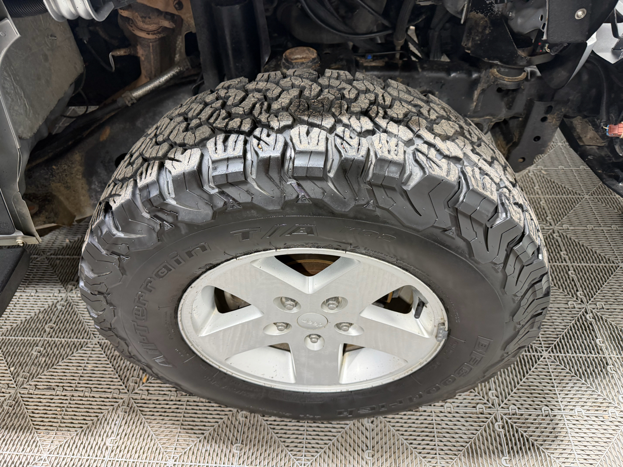 Jeep Wrangler Unlimited 4WD 4dr Sport 2010