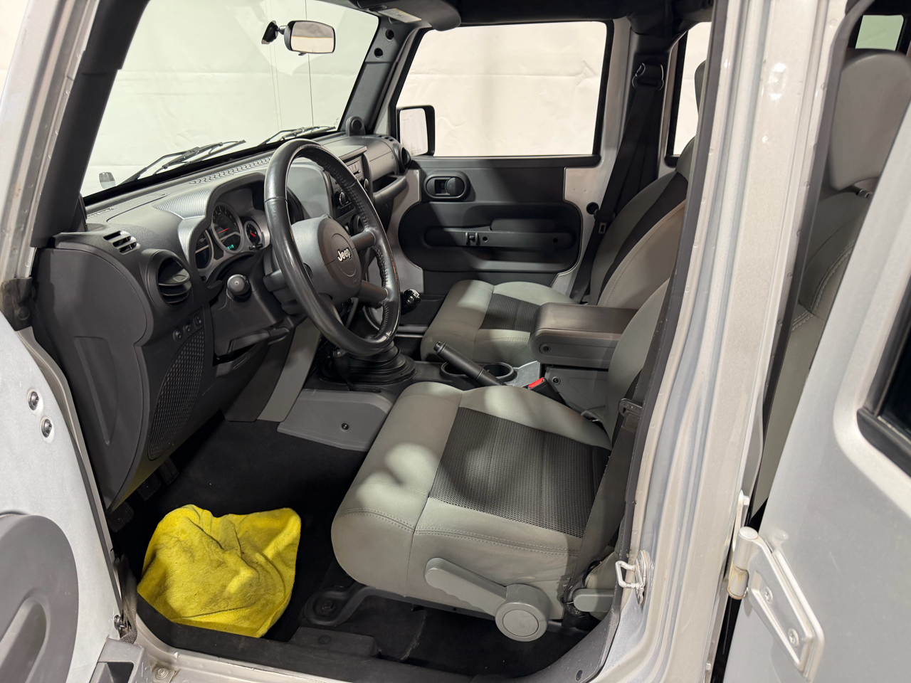 Jeep Wrangler Unlimited 4WD 4dr Sport 2010