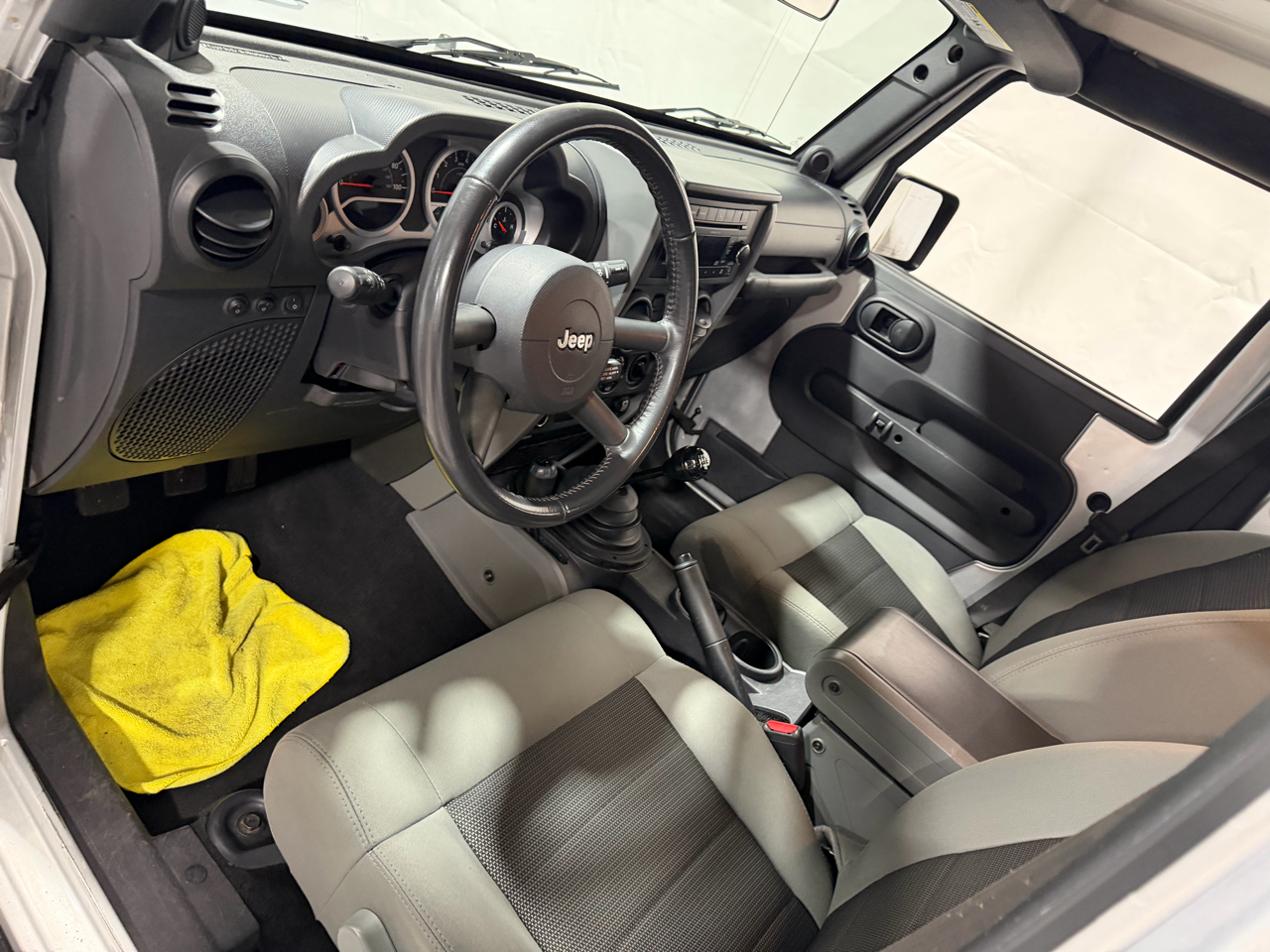 Jeep Wrangler Unlimited 4WD 4dr Sport 2010