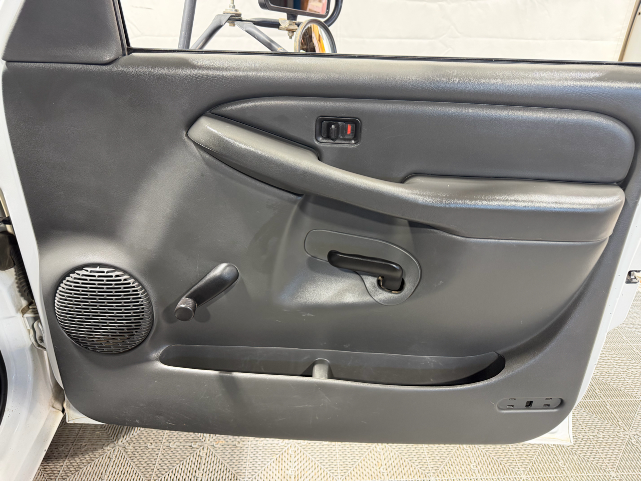 GMC Sierra 3500 Reg Cab 137.0" WB, 60.4" CA 4WD WT 2004