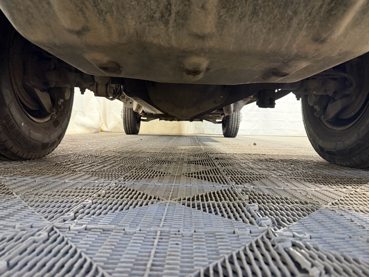 GMC Sierra 3500 Reg Cab 137.0" WB, 60.4" CA 4WD WT 2004