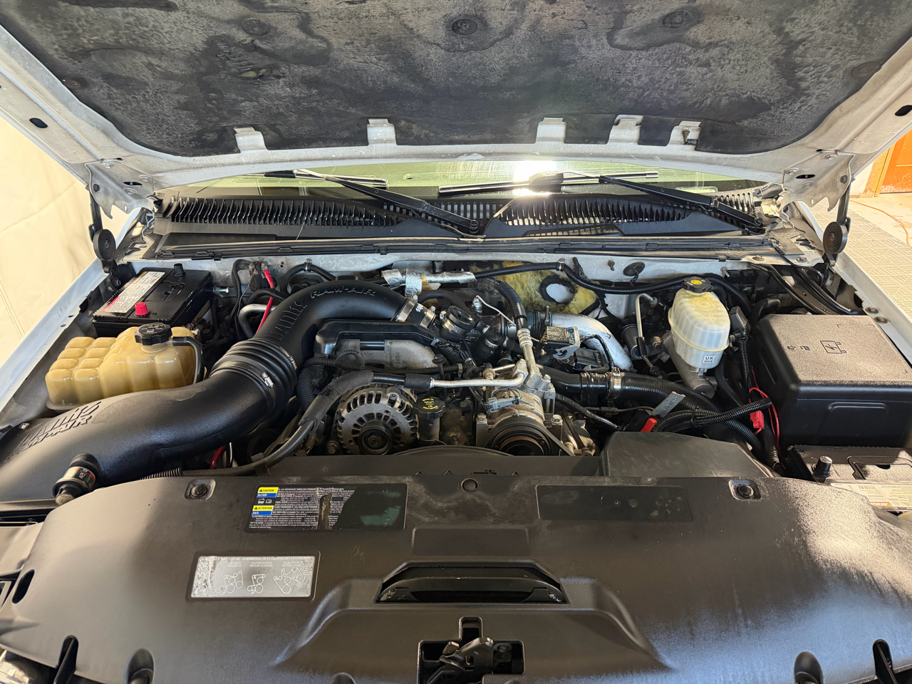 GMC Sierra 3500 Reg Cab 137.0" WB, 60.4" CA 4WD WT 2004