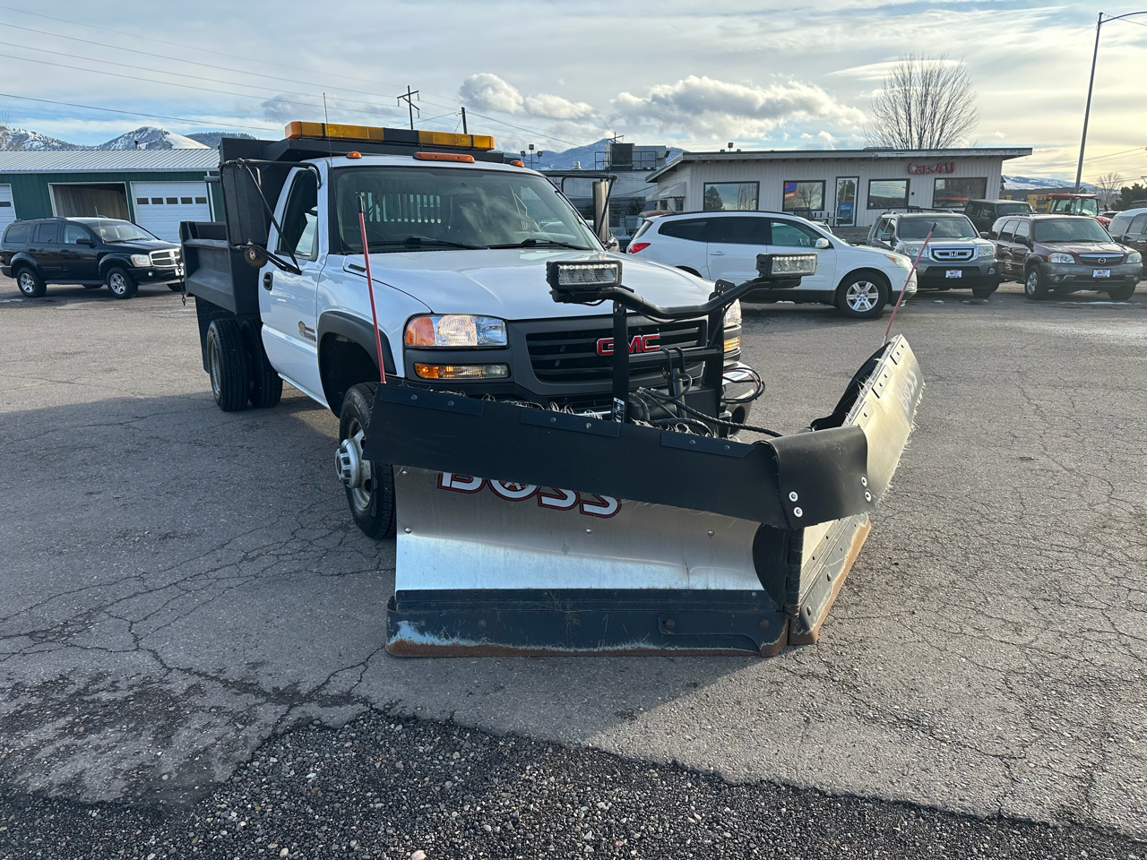 GMC Sierra 3500 Reg Cab 137.0" WB, 60.4" CA 4WD WT 2004