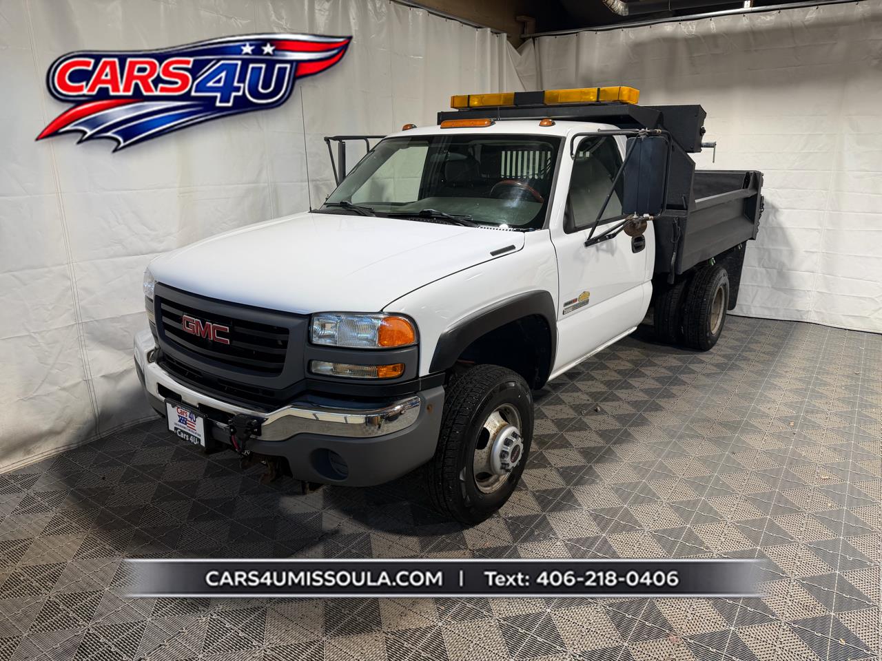 2004 GMC Sierra 3500 Reg Cab 137.0" WB, 60.4" CA 4WD WT