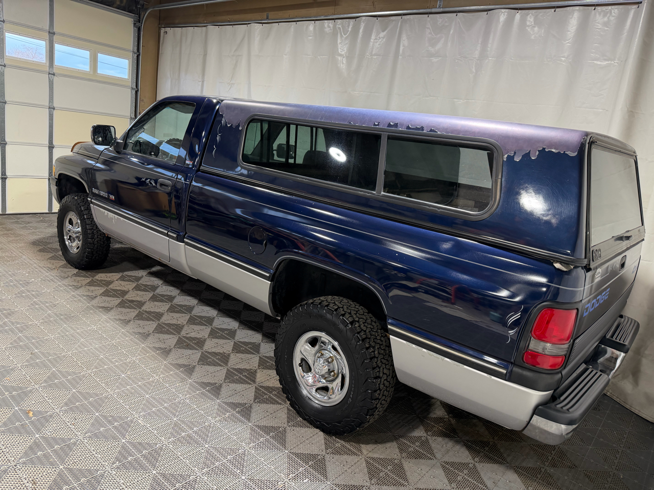 Dodge Ram 1500 Reg Cab 119" WB 4WD 1994