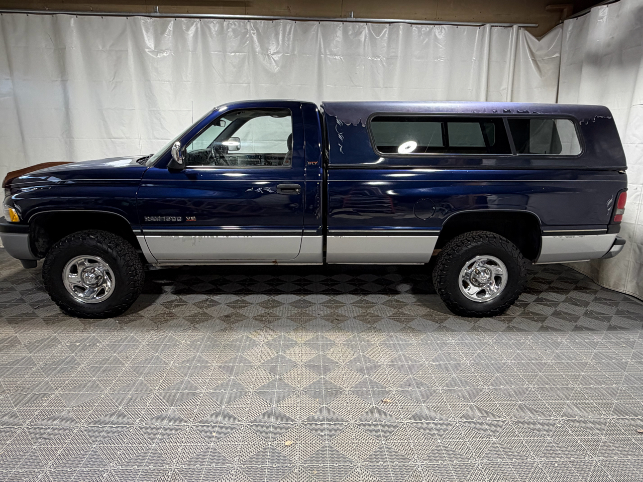 Dodge Ram 1500 Reg Cab 119" WB 4WD 1994