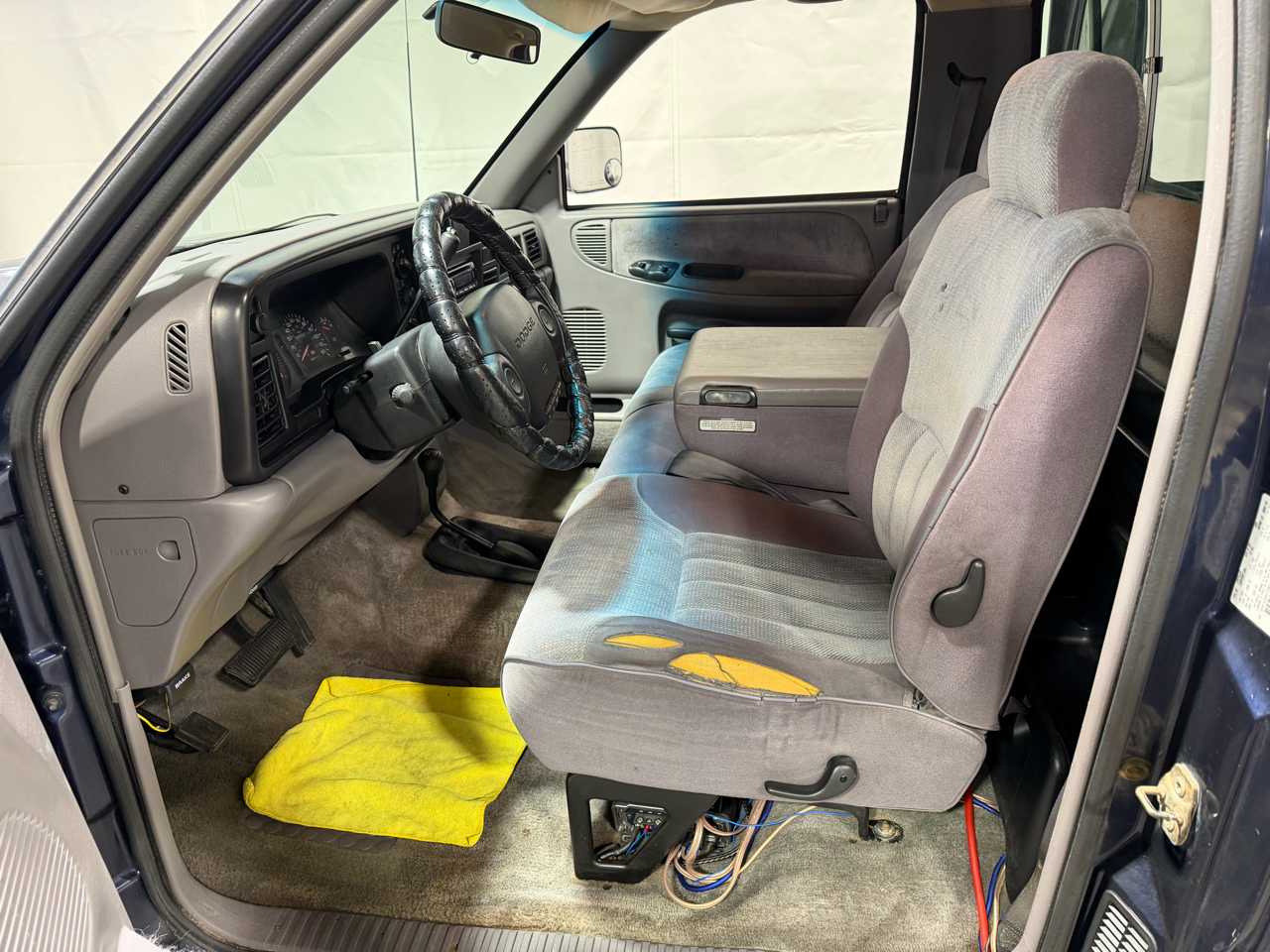 Dodge Ram 1500 Reg Cab 119" WB 4WD 1994