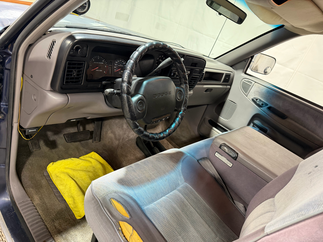 Dodge Ram 1500 Reg Cab 119" WB 4WD 1994