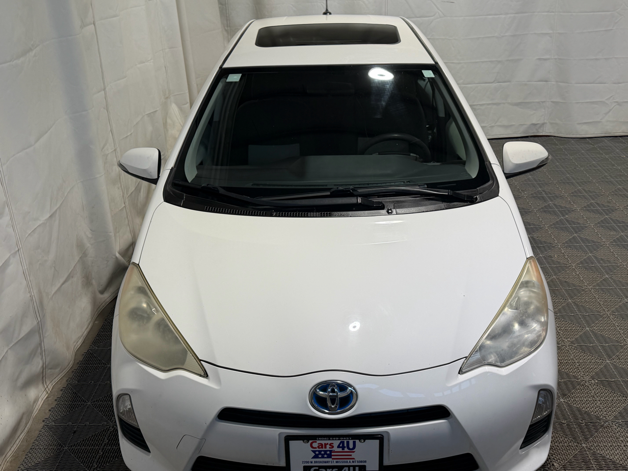 Toyota Prius c 5dr HB Three (Natl) 2013