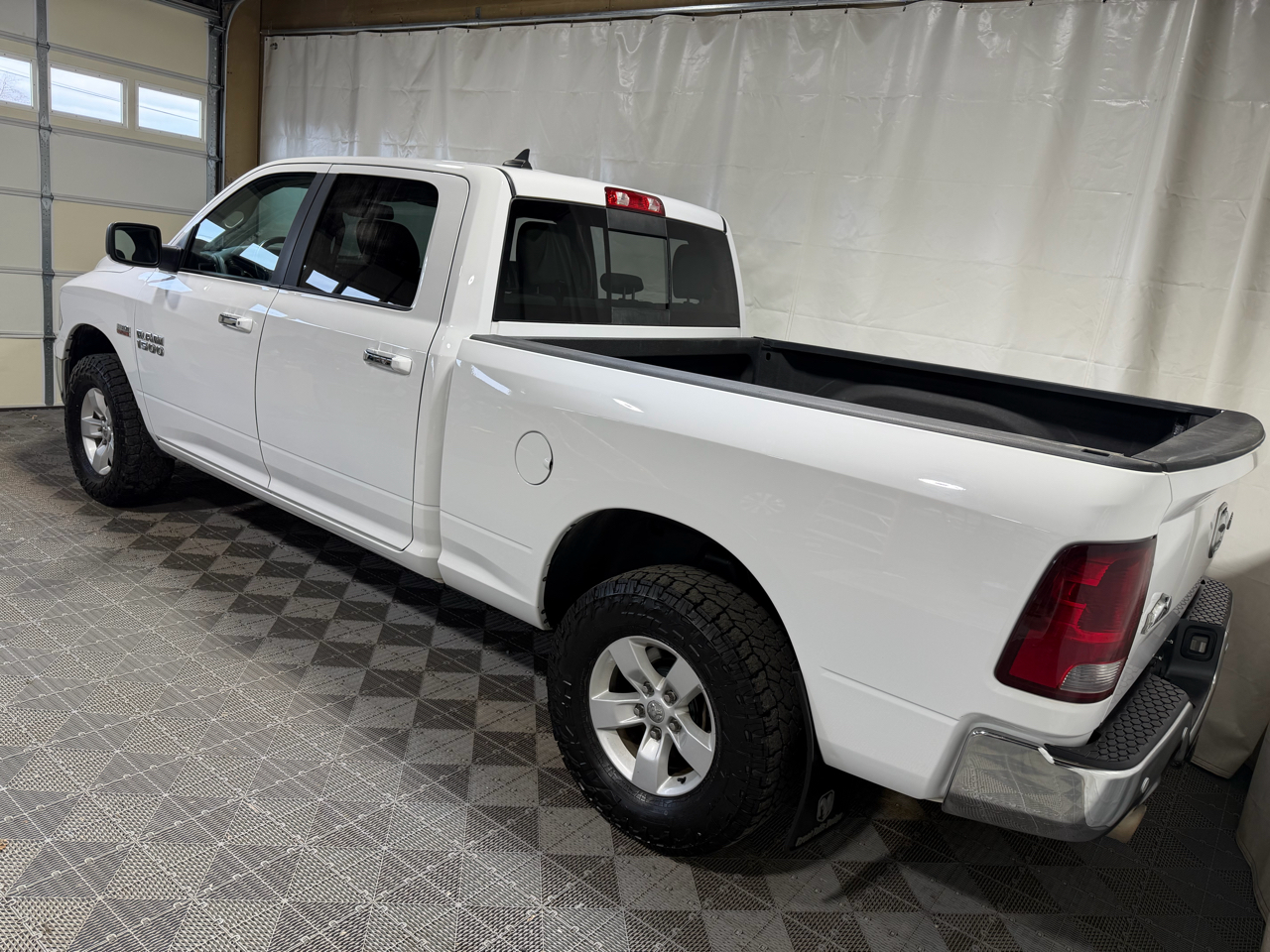 RAM 1500 Big Horn 4x4 Crew Cab 5'7" Box 2018