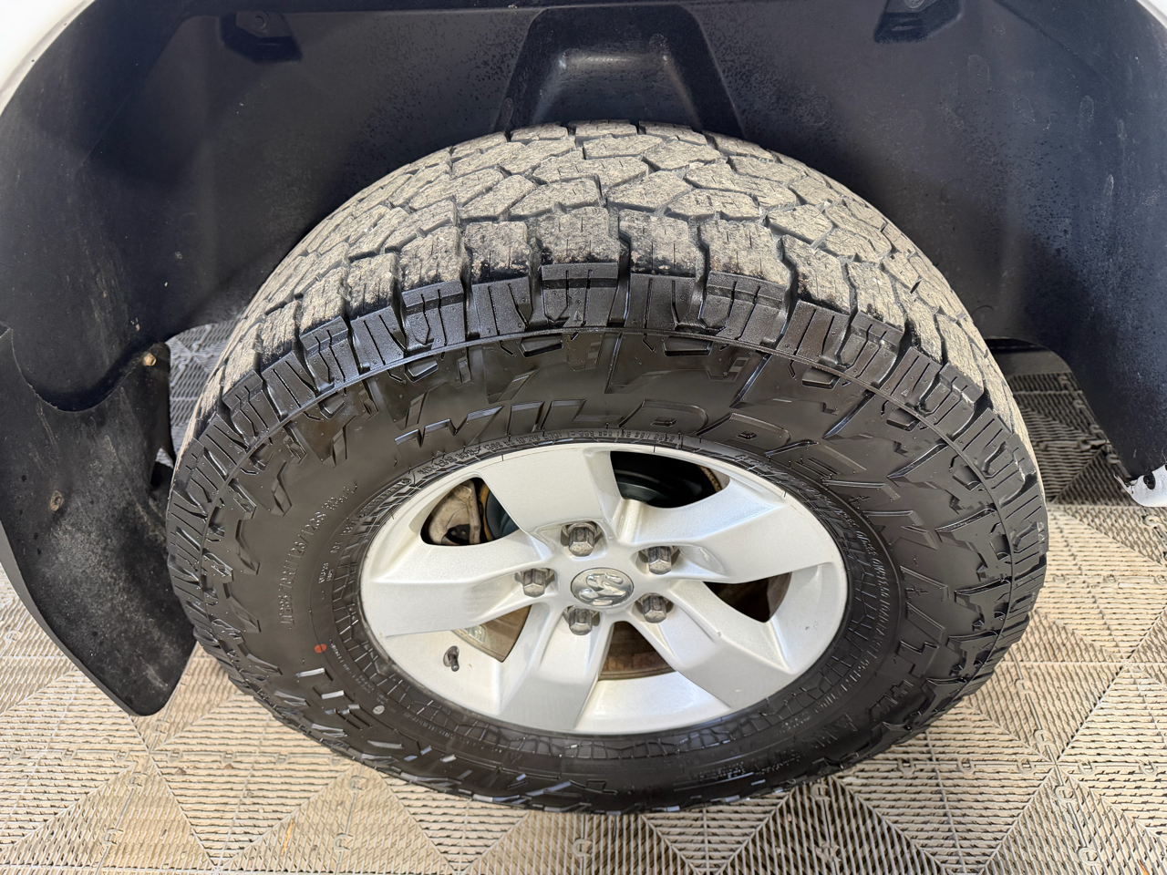 RAM 1500 Big Horn 4x4 Crew Cab 5'7" Box 2018