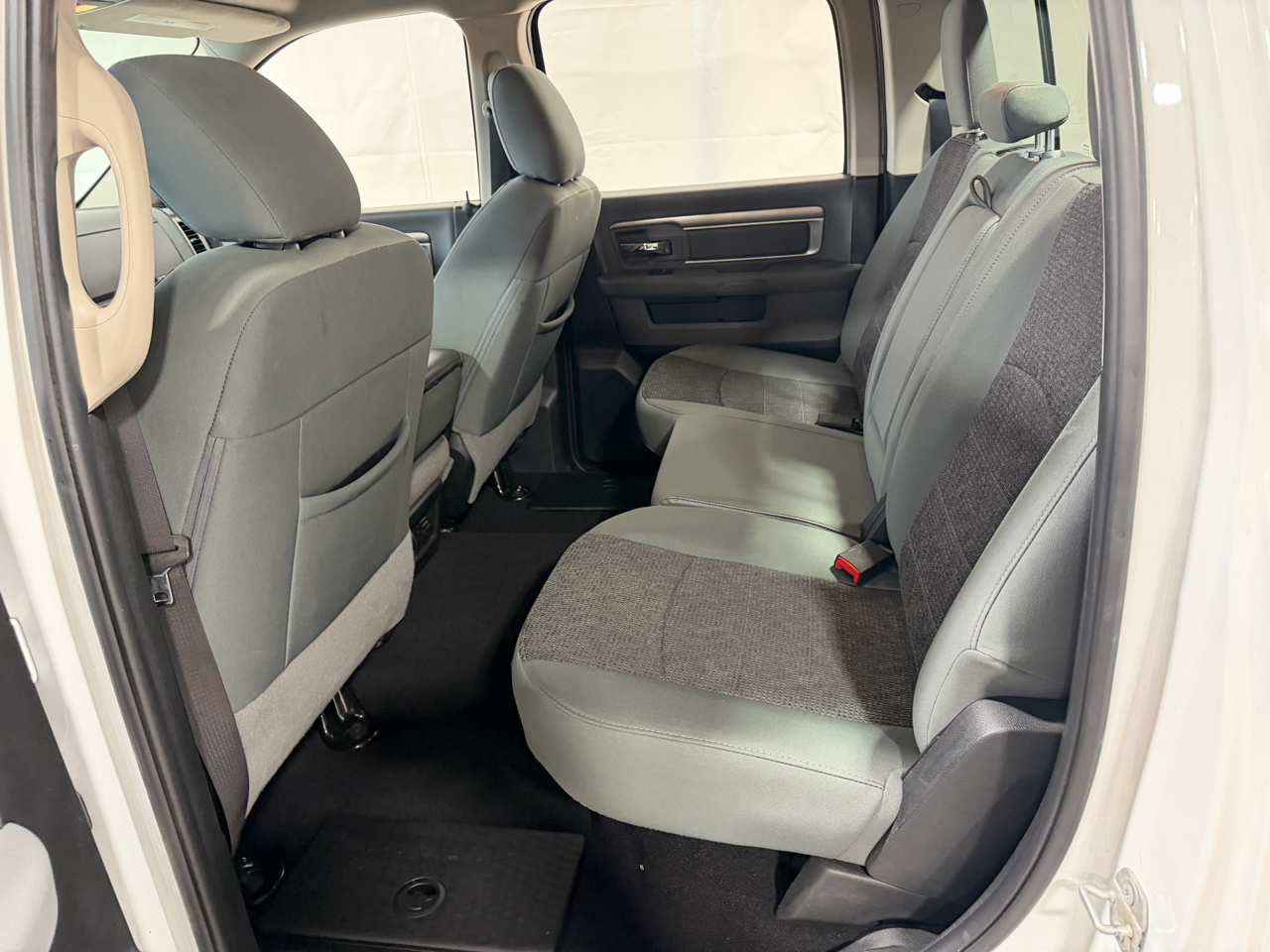 RAM 1500 Big Horn 4x4 Crew Cab 5'7" Box 2018