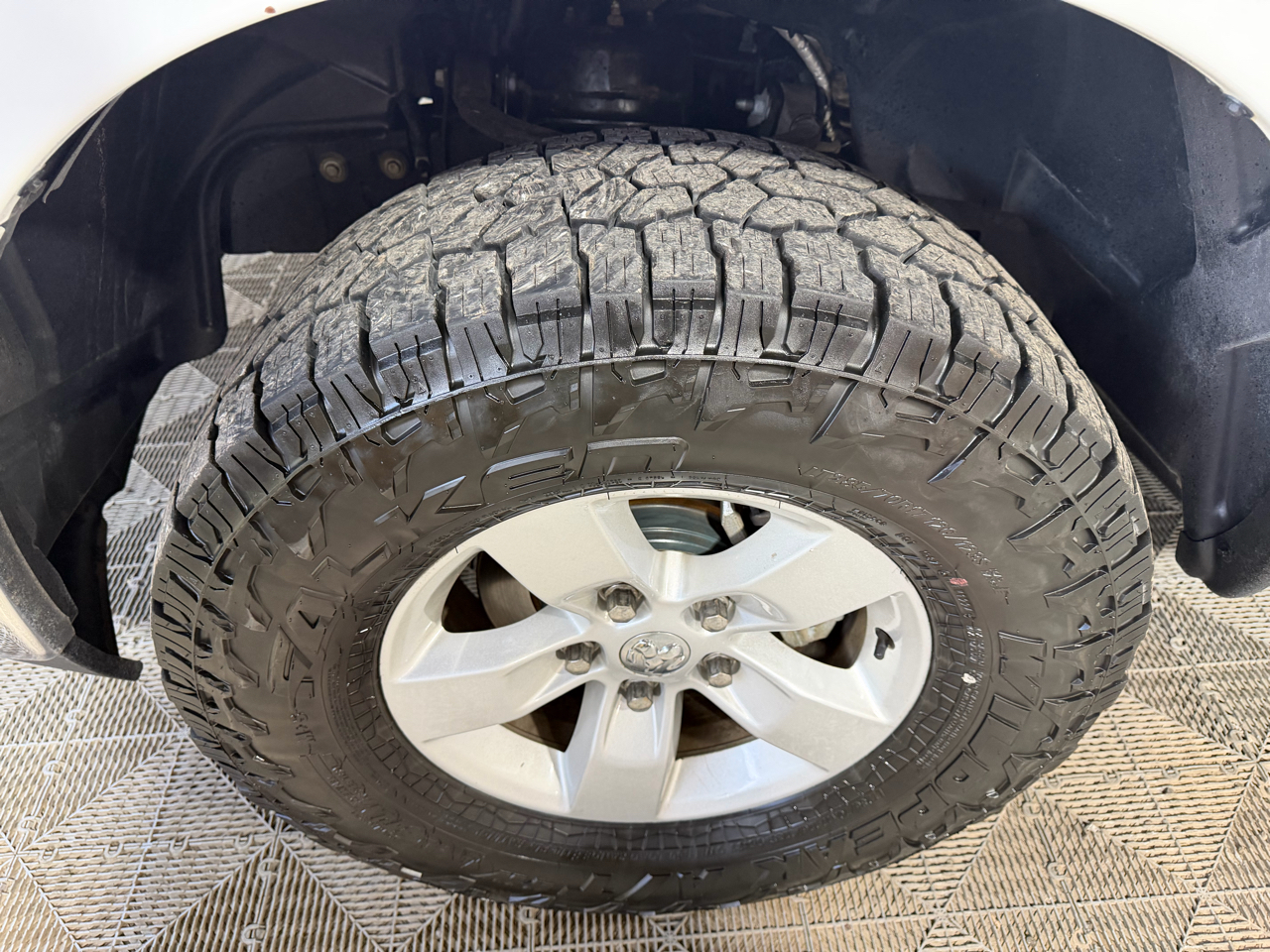 RAM 1500 Big Horn 4x4 Crew Cab 5'7" Box 2018