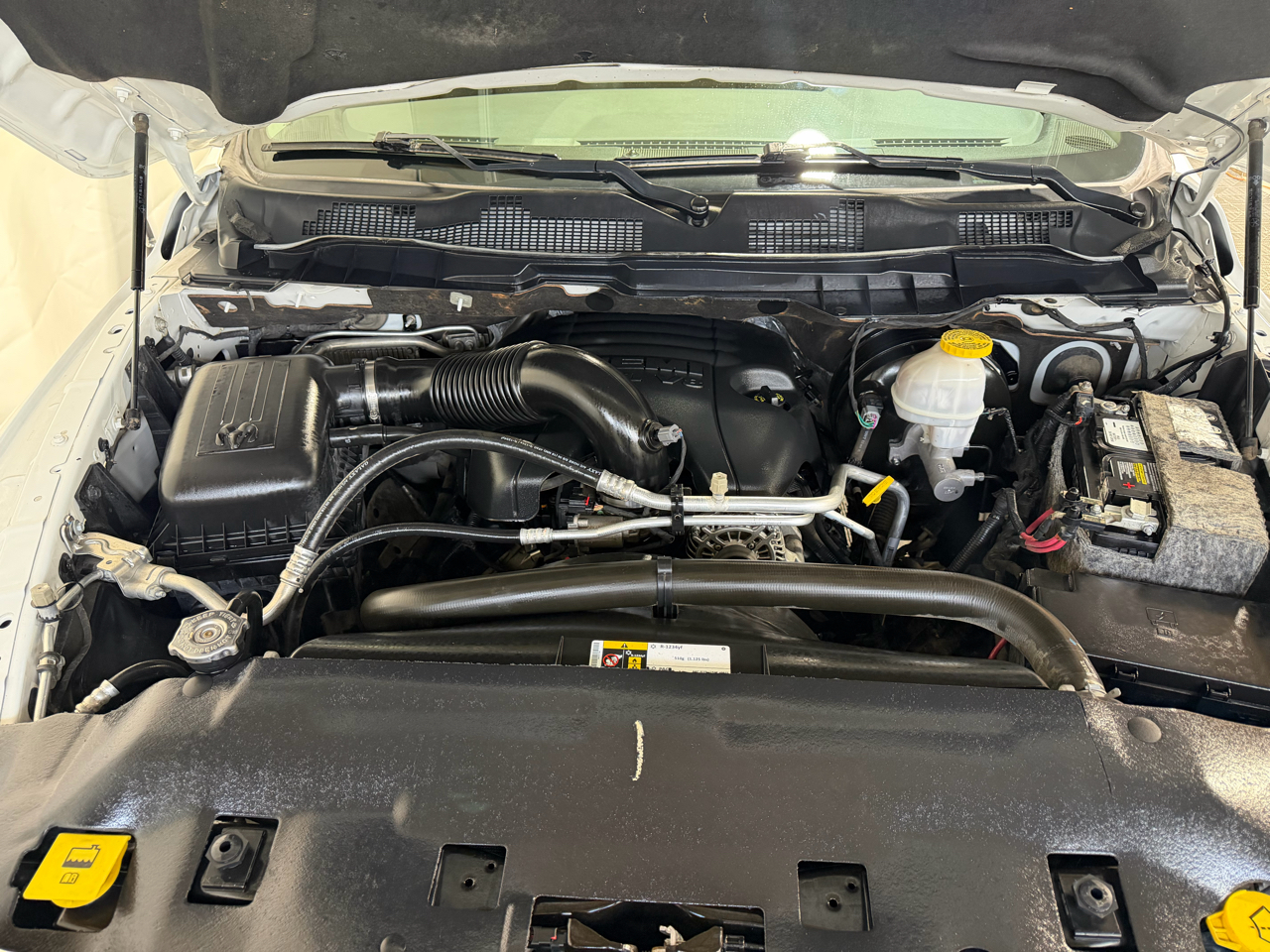 RAM 1500 Big Horn 4x4 Crew Cab 5'7" Box 2018