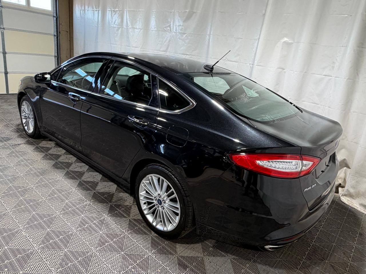 Ford Fusion 4dr Sdn SE FWD 2014