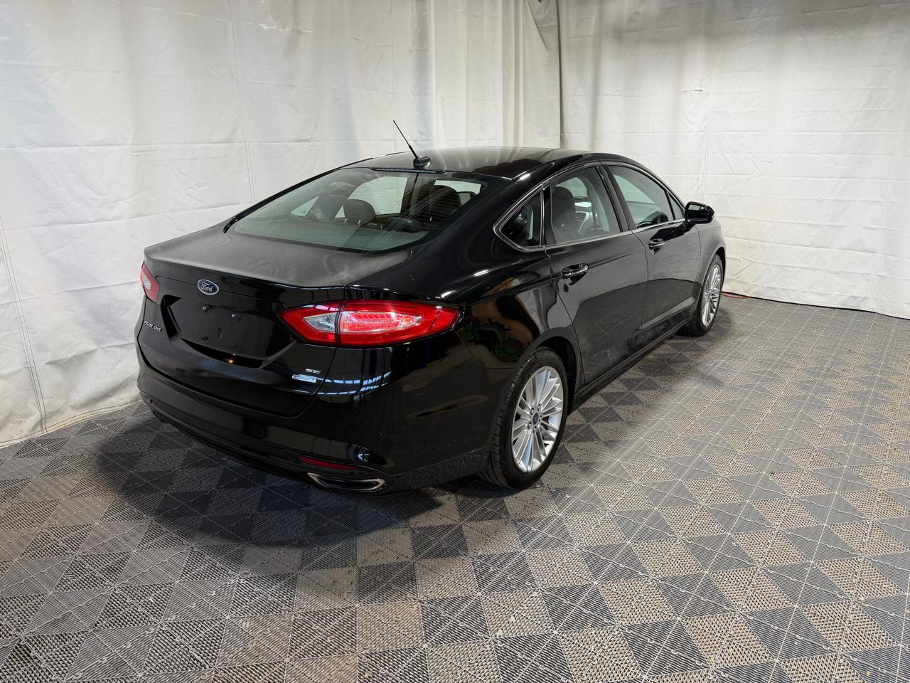 Ford Fusion 4dr Sdn SE FWD 2014