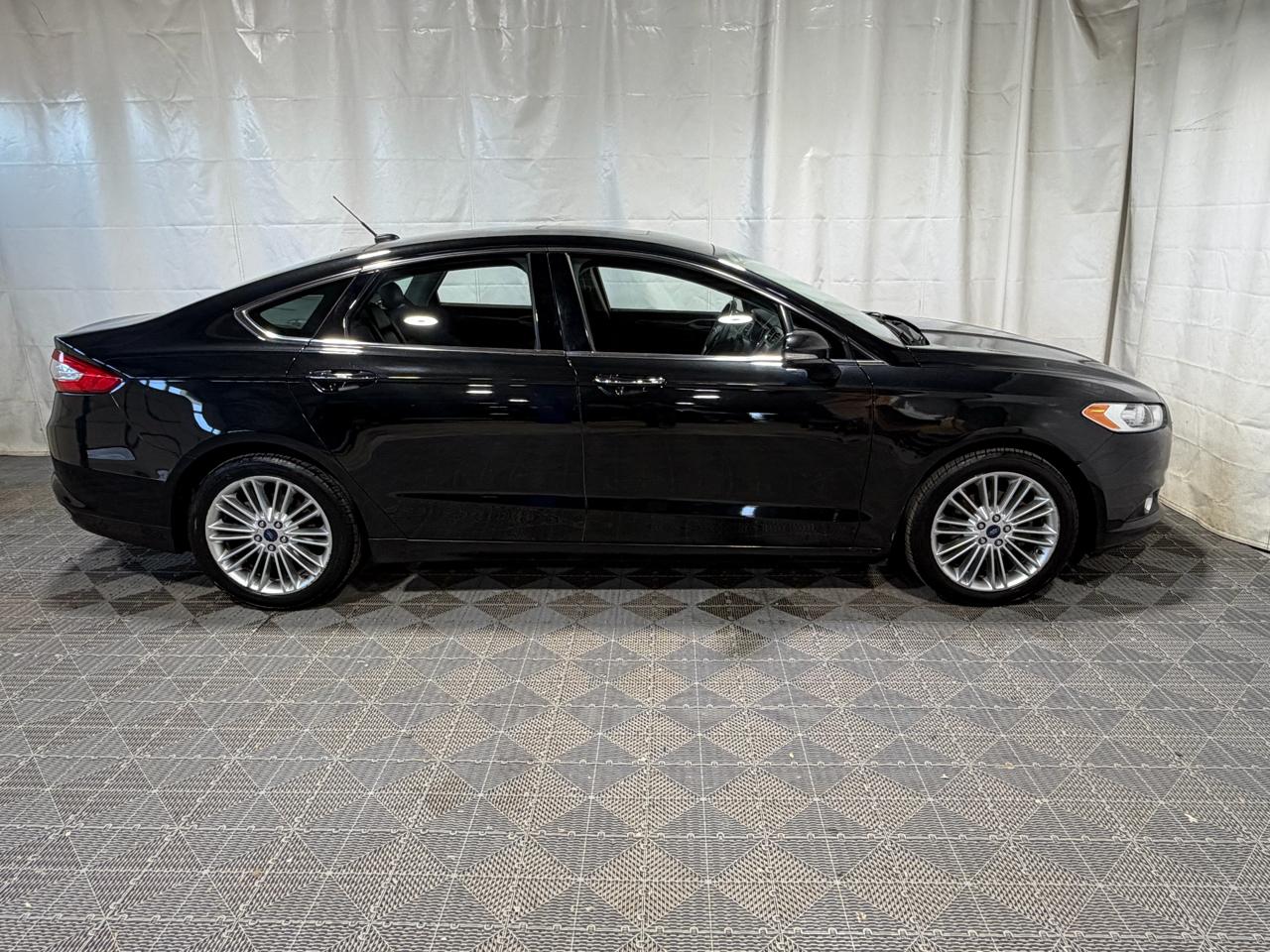 Ford Fusion 4dr Sdn SE FWD 2014