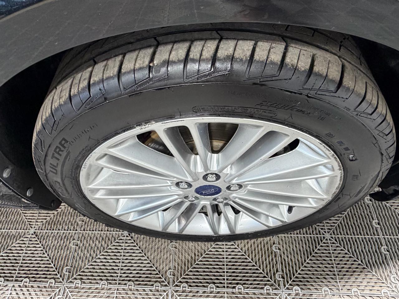 Ford Fusion 4dr Sdn SE FWD 2014